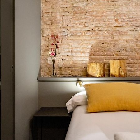 Hostal Porxos Garden Барселона Экстерьер фото
