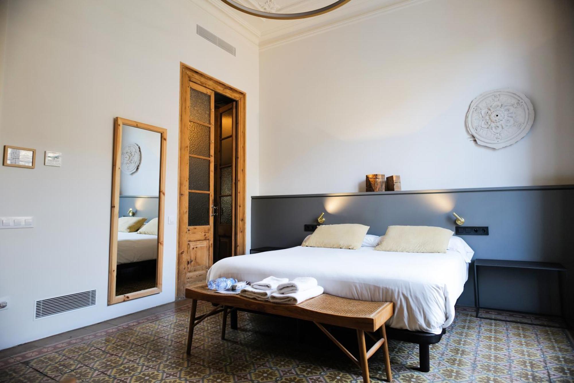Hostal Porxos Garden Барселона Экстерьер фото