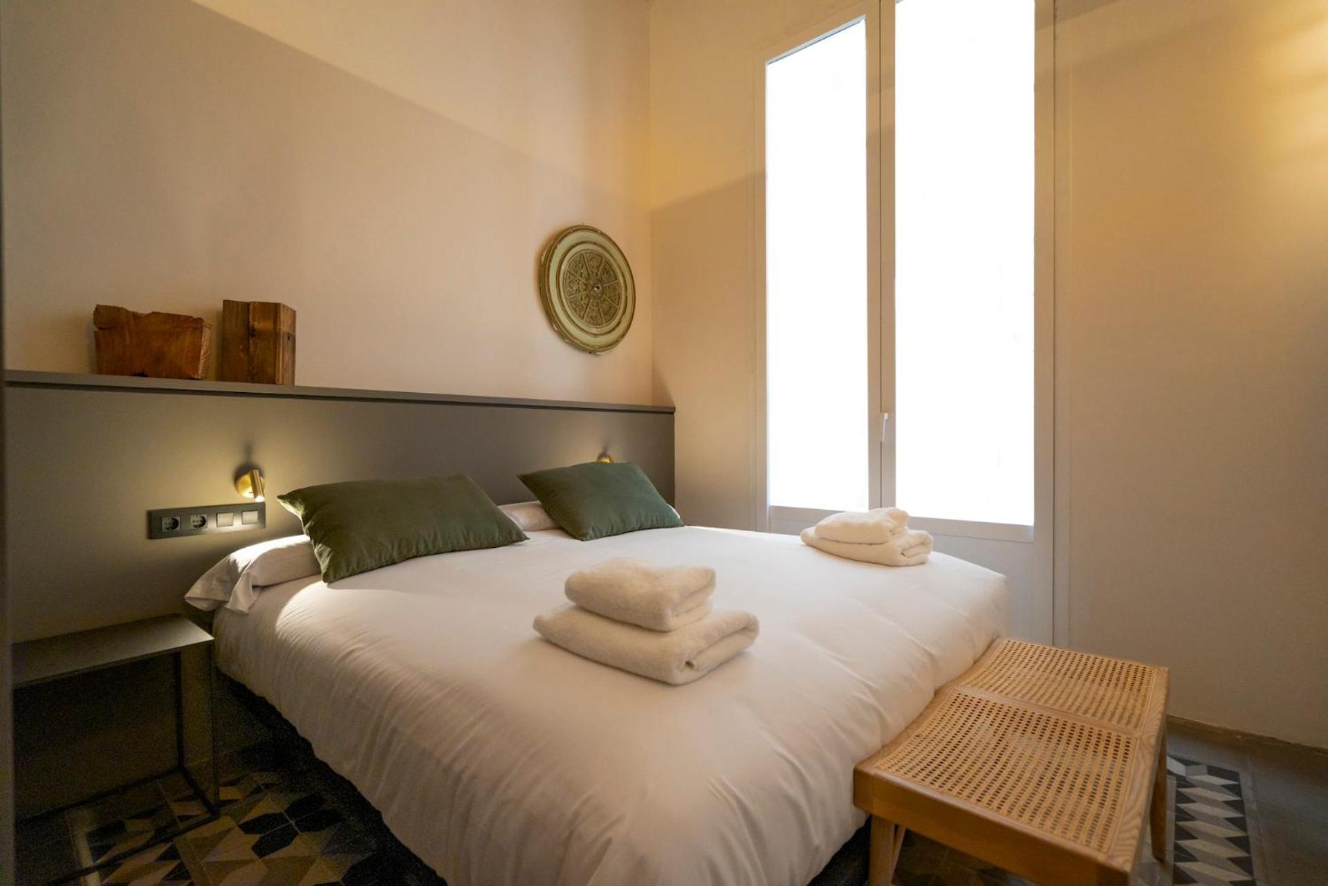 Hostal Porxos Garden Барселона Экстерьер фото