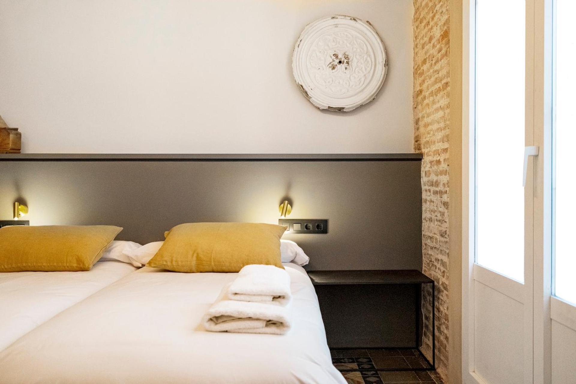 Hostal Porxos Garden Барселона Экстерьер фото