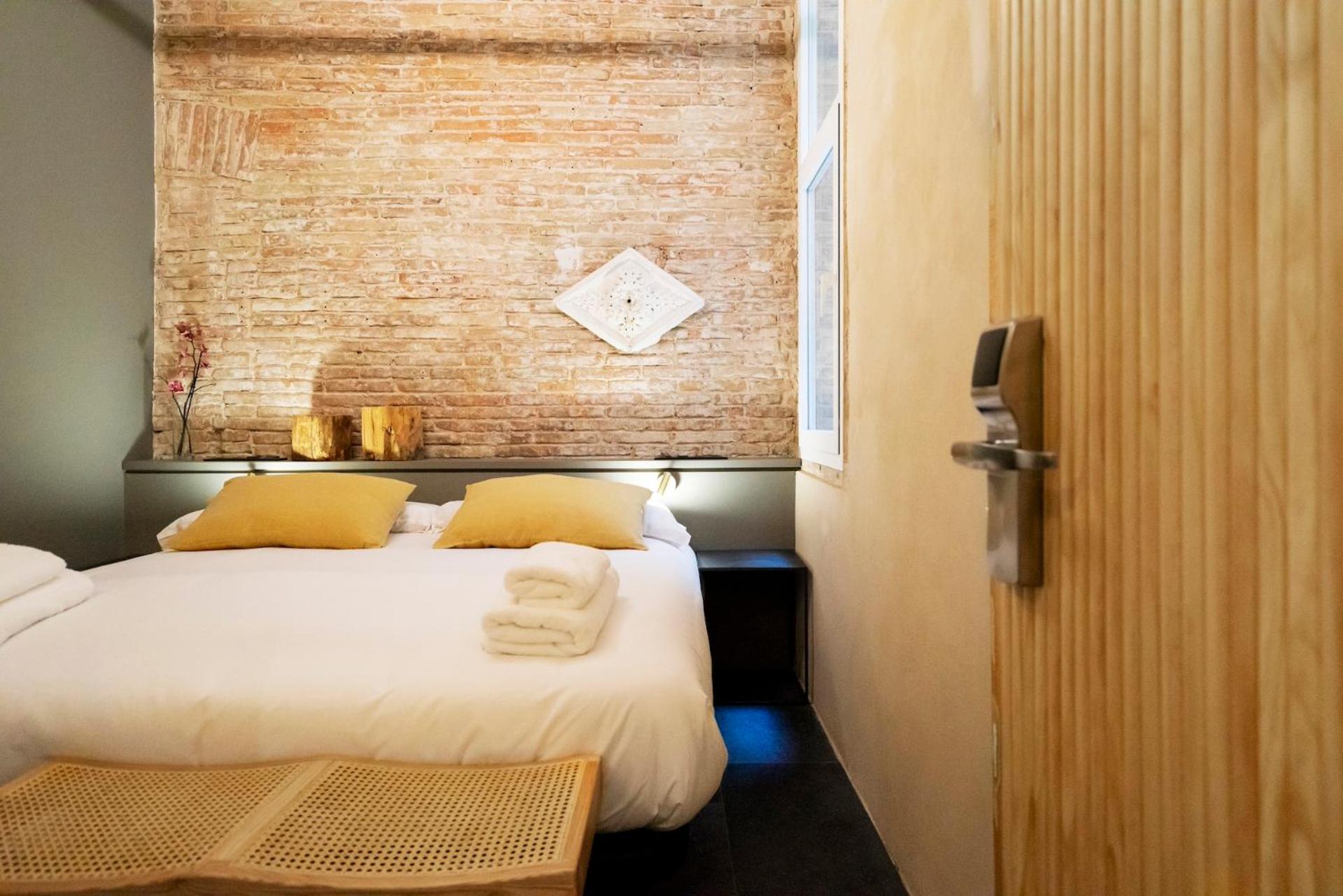 Hostal Porxos Garden Барселона Экстерьер фото